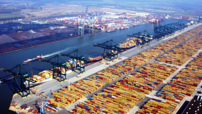 Cảng Rotterdam cảnh báo về sự mất cân bằng cơ cấu trong vận chuyển container