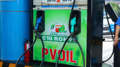 Xăng E10 ra thị trường trước thời hạn: 'Nước cờ sớm' giữa biến động năng lượng toàn cầu