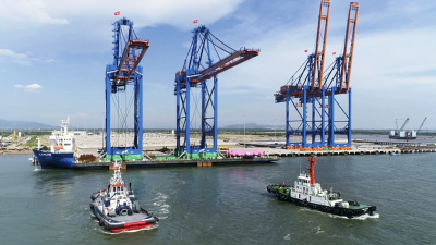 Giá dịch vụ lai dắt tàu biển được tính thế nào?